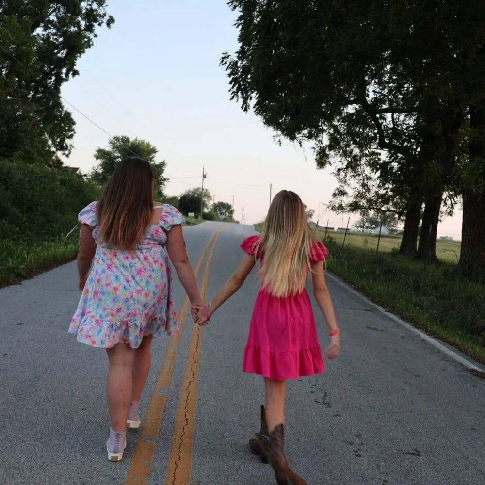 Pink tween dress - Picture 3 of 3
